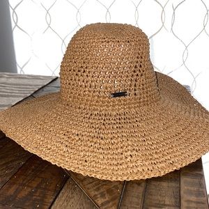 *SOLD* 🏖☀️🌊Rusty brand floppy beach hat